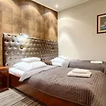 Hotel Rejs Tylko 30 Metrow Do Plazy 3*