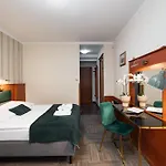 Rejs Tylko 30 Metrow Do Plazy