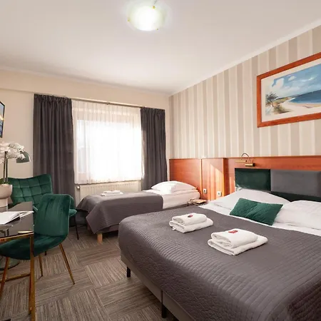 Rejs Tylko 30 Metrów Do Plaży Hotel 3*
