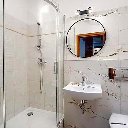 Hotel Rejs Tylko 30 Metrow Do Plazy 3*