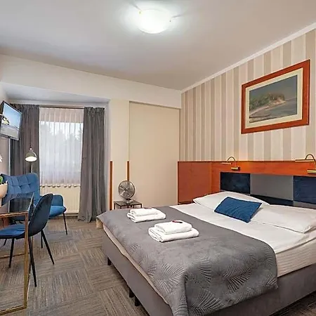 Отель Rejs Tylko 30 Metrow Do Plazy 3*